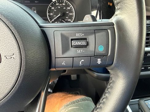 Used 2025 Nissan Pathfinder SV AWD/4WD image 27
