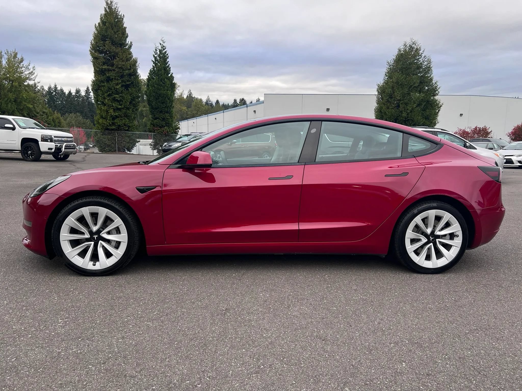 Used 2022 Tesla Model 3 Long Range AWD/4WD image 4