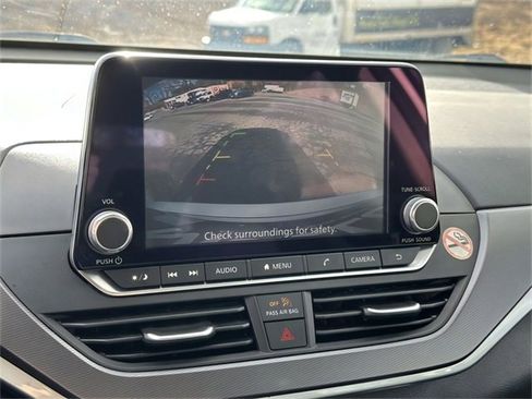 Used 2024 Nissan Altima 2.5 SR image 10