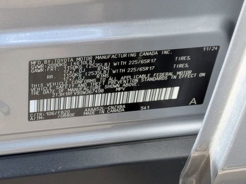 Used 2025 Toyota RAV4 LE image 31