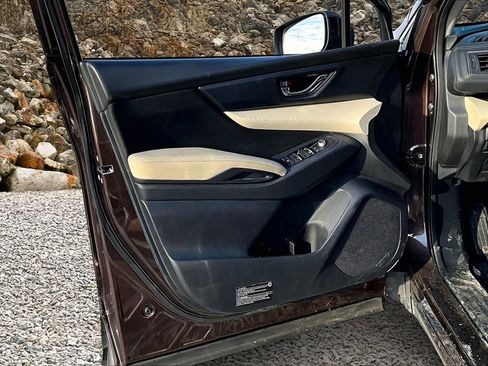 Used 2021 Subaru Ascent Premium w/ Sport Package image 18