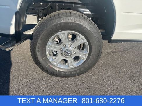 New 2026 RAM 2500 Big Horn AWD/4WD image 12