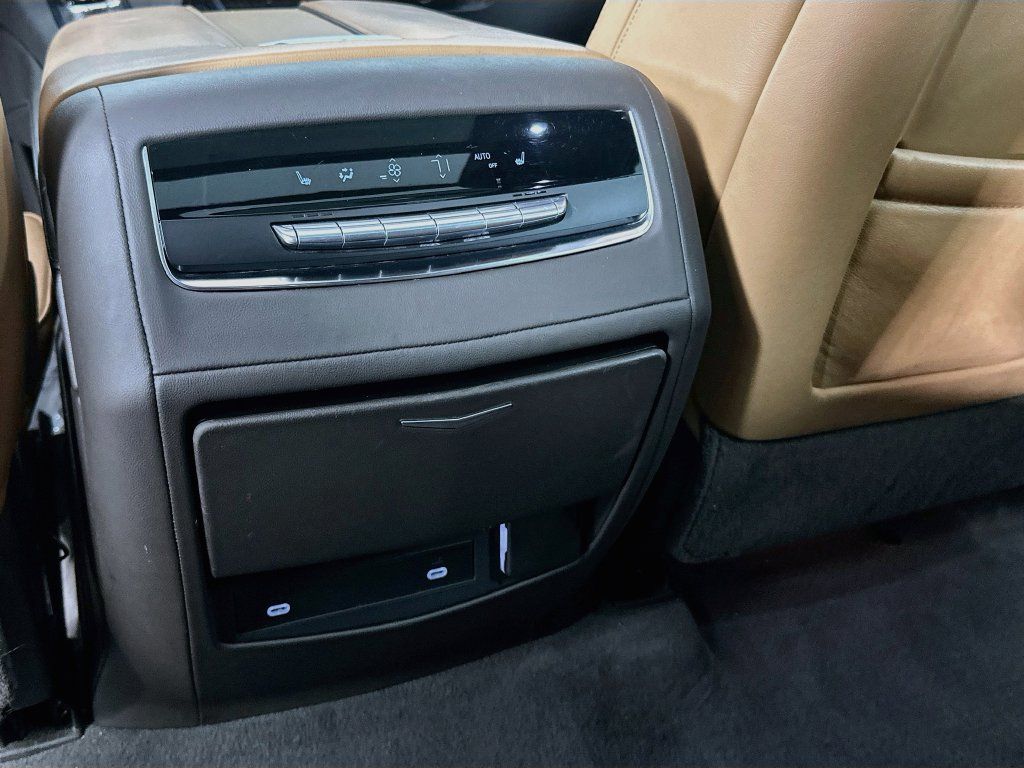 Used 2021 Cadillac Escalade Premium Luxury w/ Driver Assist Tech Package AWD/4WD image 27