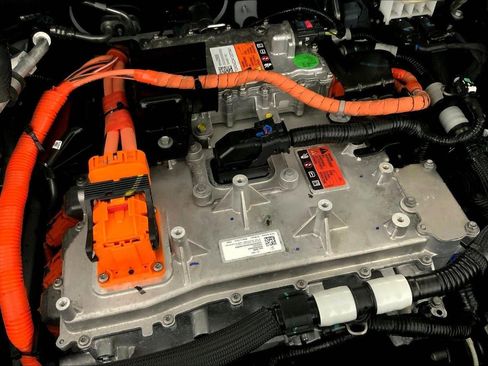 Used 2025 Chevrolet Equinox EV LT FWD image 30