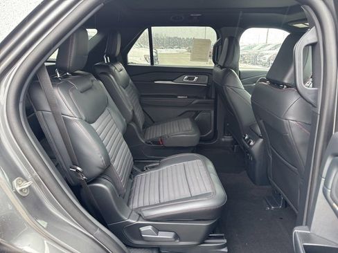 New 2026 Ford Explorer ST-Line w/ ST-Line Street Pack image 15