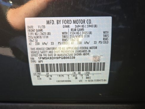 Certified 2023 Ford Explorer XLT w/ Equipment Group 202A image 29