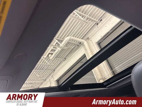 Used 2021 Ford Explorer XLT image 22