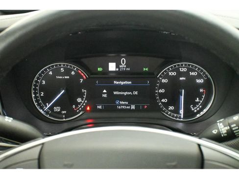 Used 2024 Cadillac XT5 Premium Luxury w/ LPO, Floor Liner Package AWD/4WD image 38