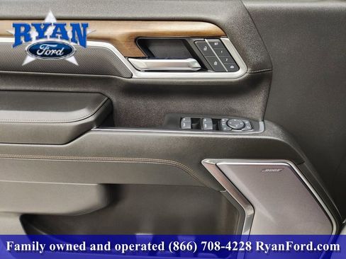 Used 2025 Chevrolet Silverado 2500 High Country AWD/4WD image 16