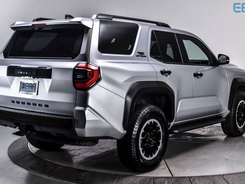 Used 2025 Toyota 4Runner TRD Off-Road image 6