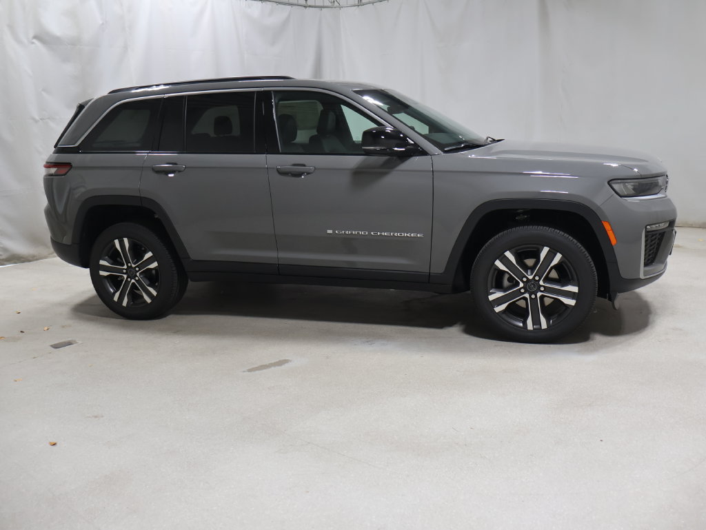New 2027 Jeep Grand Cherokee Limited AWD/4WD image 7