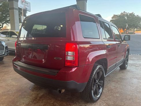 Used 2015 Jeep Patriot Sport image 6