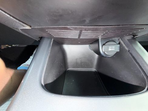 Used 2016 Dodge Journey SE w/ Flexible Seating Group image 25