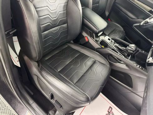 Used 2022 Kia Telluride SX w/ SX Prestige Package image 38