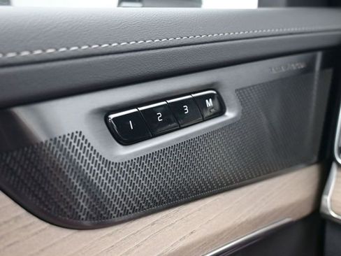 New 2026 Volvo XC90 T8 Plus w/ Protection Package Premier image 30