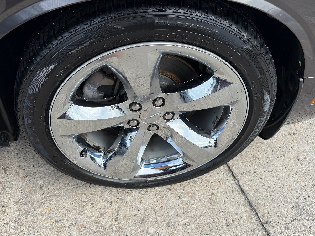 Used 2014 Dodge Challenger R/T RWD image 12