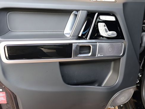 Used 2025 Mercedes-Benz G 550 image 9