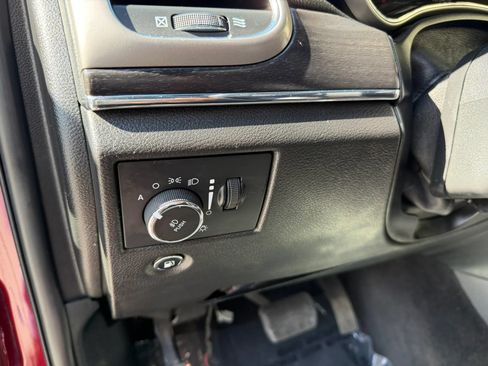 Used 2018 Jeep Grand Cherokee Limited RWD image 18