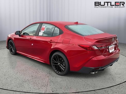 New 2026 Toyota Camry SE FWD image 4