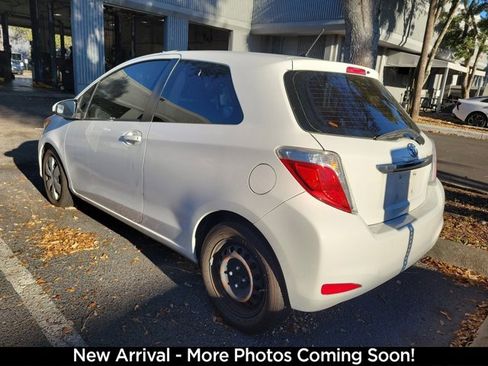 Used 2012 Toyota Yaris LE image 3