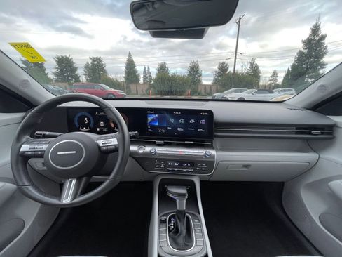 Used 2025 Hyundai Kona SEL image 33