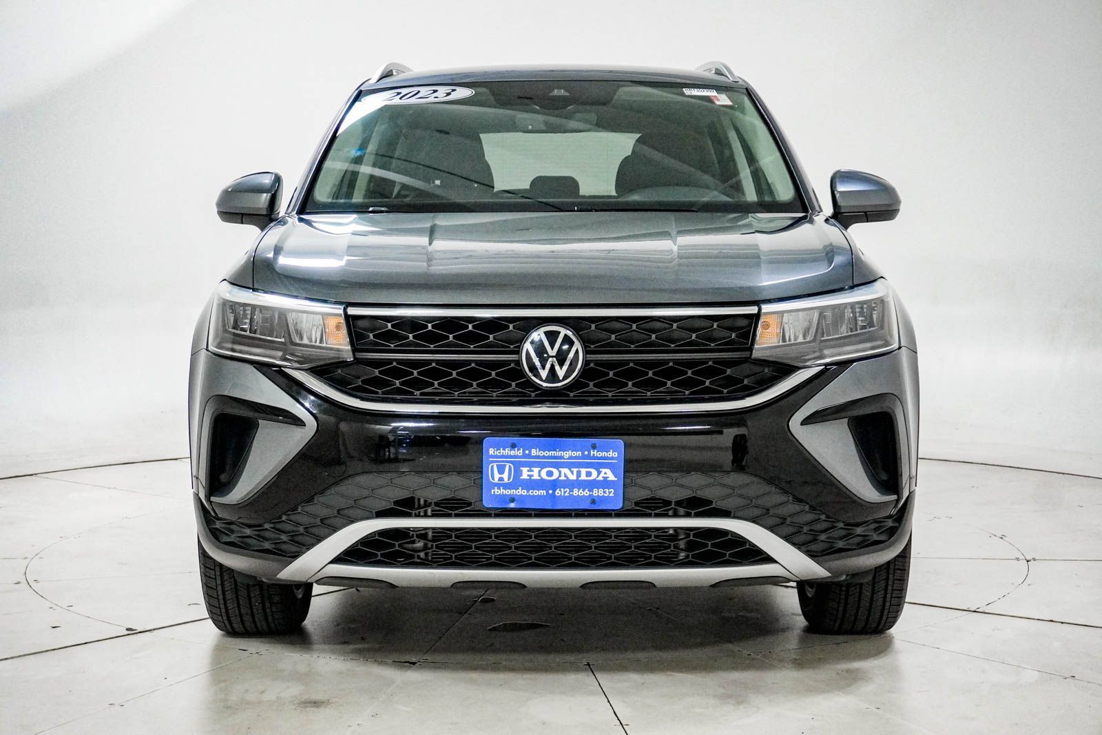 Used 2023 Volkswagen Taos SE AWD/4WD image 13