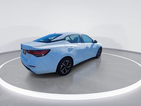 Used 2025 Nissan Sentra SV image 8