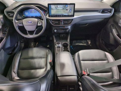 Used 2024 Ford Escape Platinum image 28