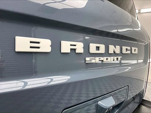 Certified 2025 Ford Bronco Sport Outer Banks w/ Outer Banks Tech Package+ AWD/4WD image 8