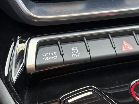 Used 2023 Audi e-tron GT Premium Plus w/ Performance Package image 21