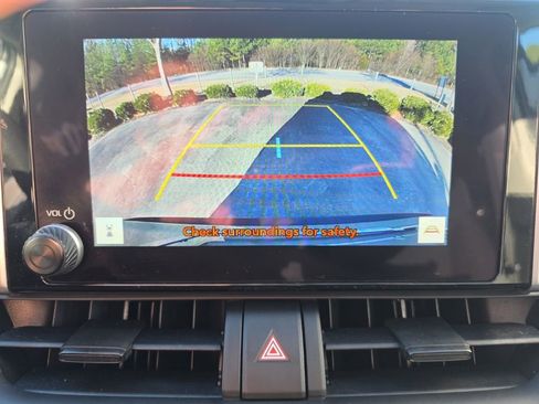 Used 2024 Toyota RAV4 XLE image 32