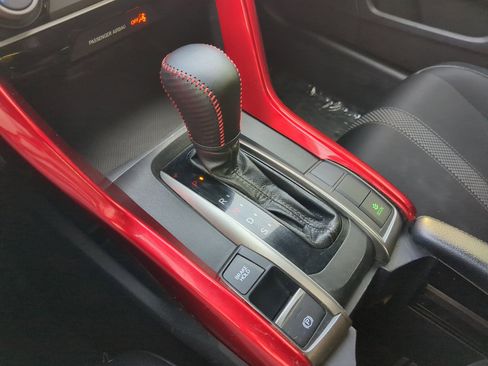 Used 2020 Honda Civic Sport image 25