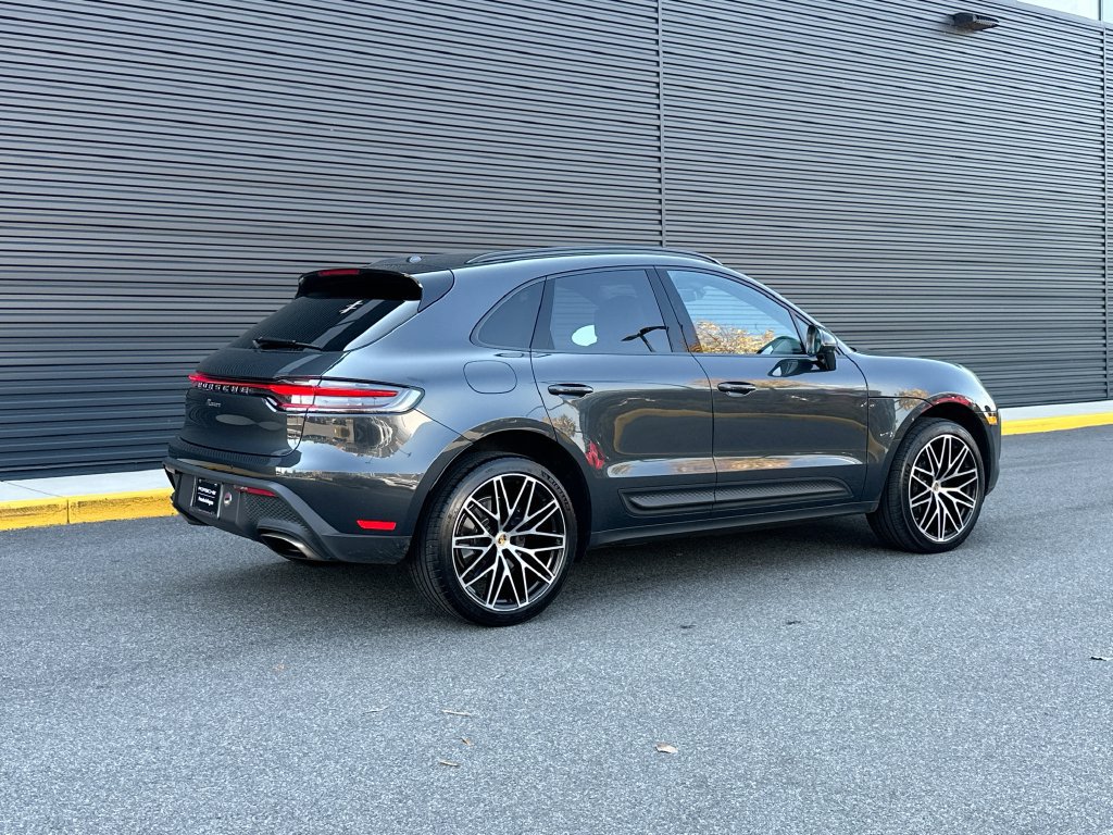 Certified 2026 Porsche Macan AWD/4WD image 8