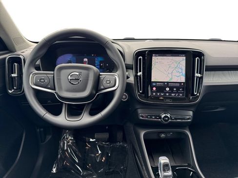 Used 2026 Volvo XC40 B5 Plus AWD/4WD image 26