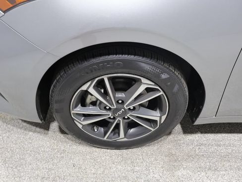 Used 2023 Kia Forte LXS w/ LXS Technology Package FWD image 10