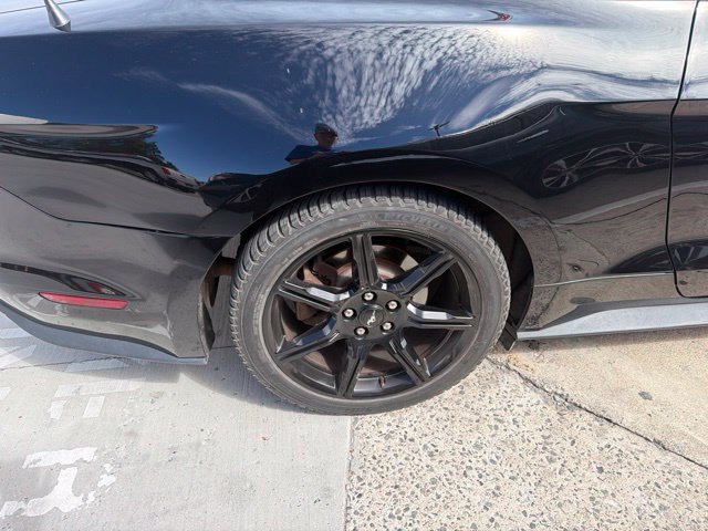Used 2018 Ford Mustang Premium w/ Black Accent Package RWD image 7
