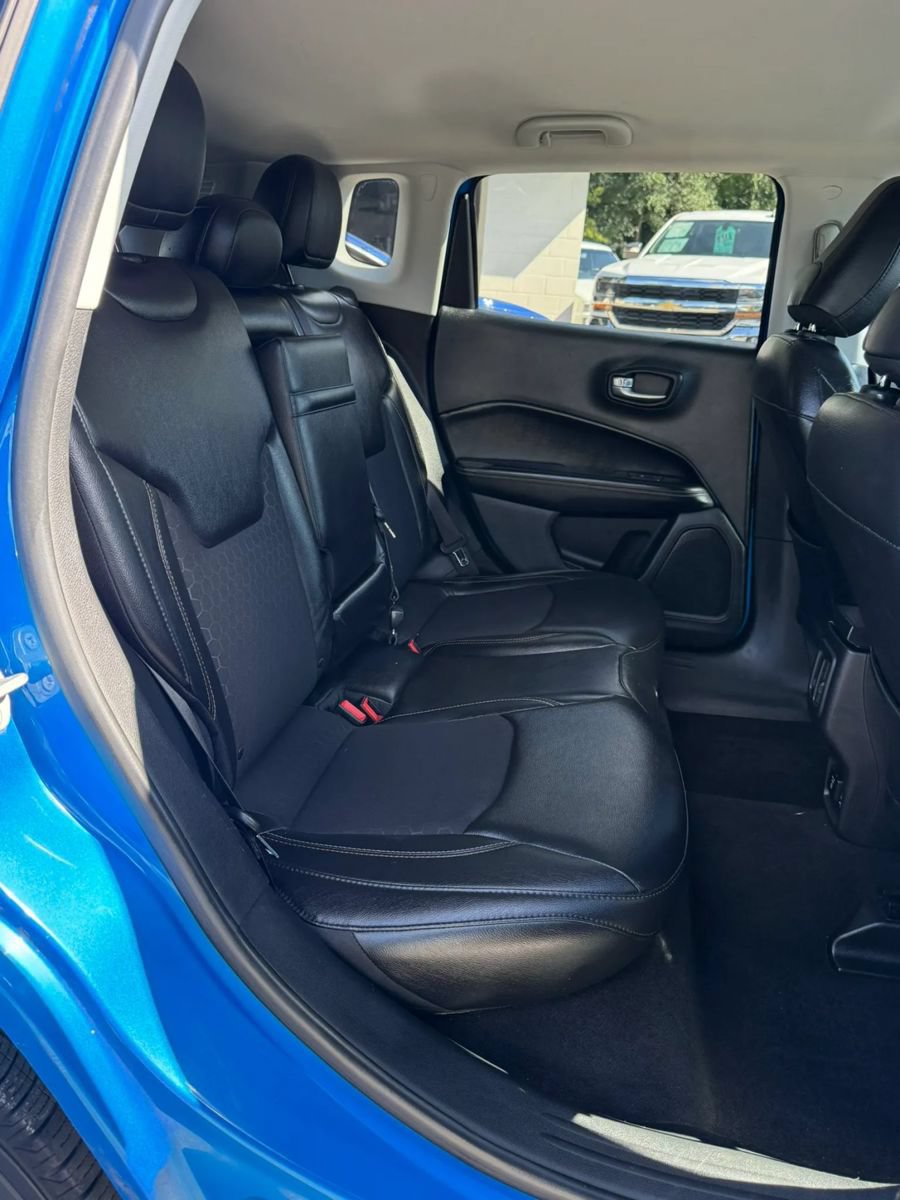 Used 2018 Jeep Compass Latitude w/ Popular Equipment Group AWD/4WD image 18