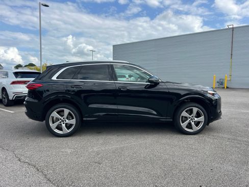 Used 2025 Audi Q5 Premium Plus w/ Premium Plus AWD/4WD image 4