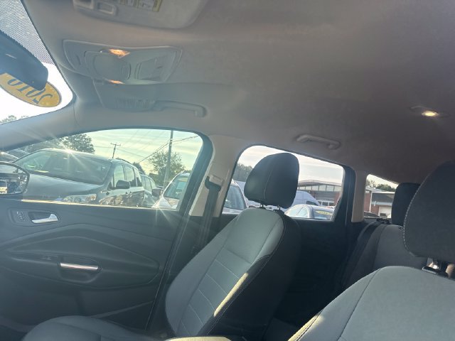 Used 2016 Ford Escape SE w/ Equipment Group 201A AWD/4WD image 22