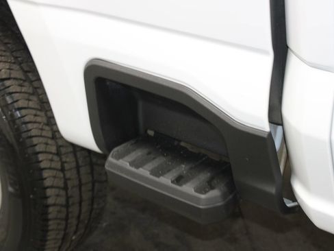 Used 2024 Ford F250 Lariat AWD/4WD image 19