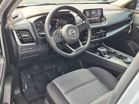 Used 2022 Nissan Rogue SV AWD/4WD image 4
