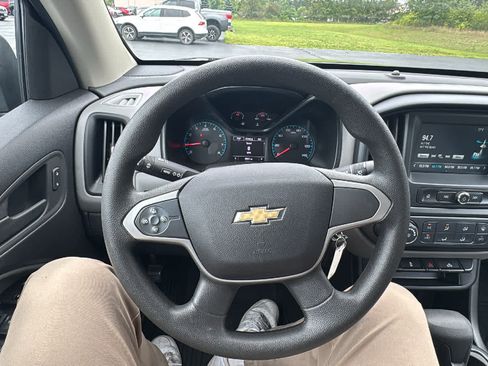 Certified 2017 Chevrolet Colorado W/T w/ Custom Special Edition RWD image 10