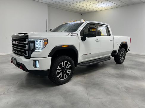 Used 2022 GMC Sierra 2500 AT4 w/ AT4 Preferred Package AWD/4WD image 4