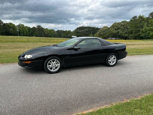 Used 2002 Chevrolet Camaro Z28 RWD image 11