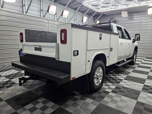 Used 2022 Chevrolet Silverado 3500 LT w/ Convenience Package AWD/4WD image 5