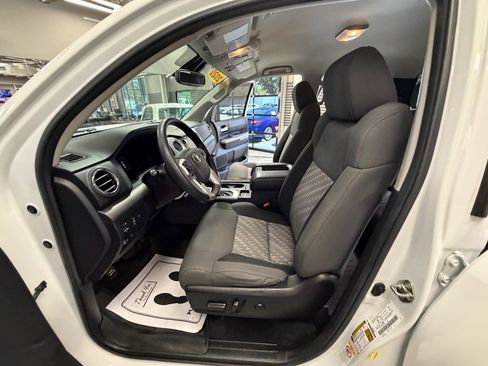 Used 2020 Toyota Tundra SR5 w/ TRD Off-Road Package AWD/4WD image 59