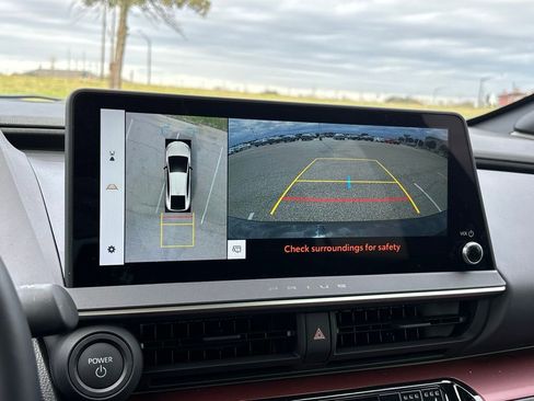 Used 2024 Toyota Prius Prime Premium image 20