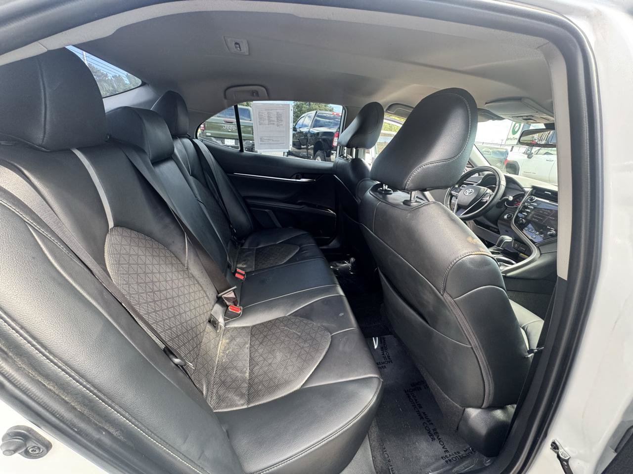 Used 2019 Toyota Camry XSE FWD image 17