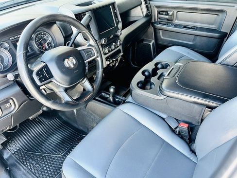 Used 2024 RAM 2500 Tradesman w/ Chrome Appearance Group image 8
