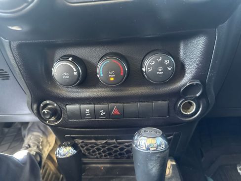 Used 2017 Jeep Wrangler Unlimited Sport w/ Quick Order Package 24S AWD/4WD image 26